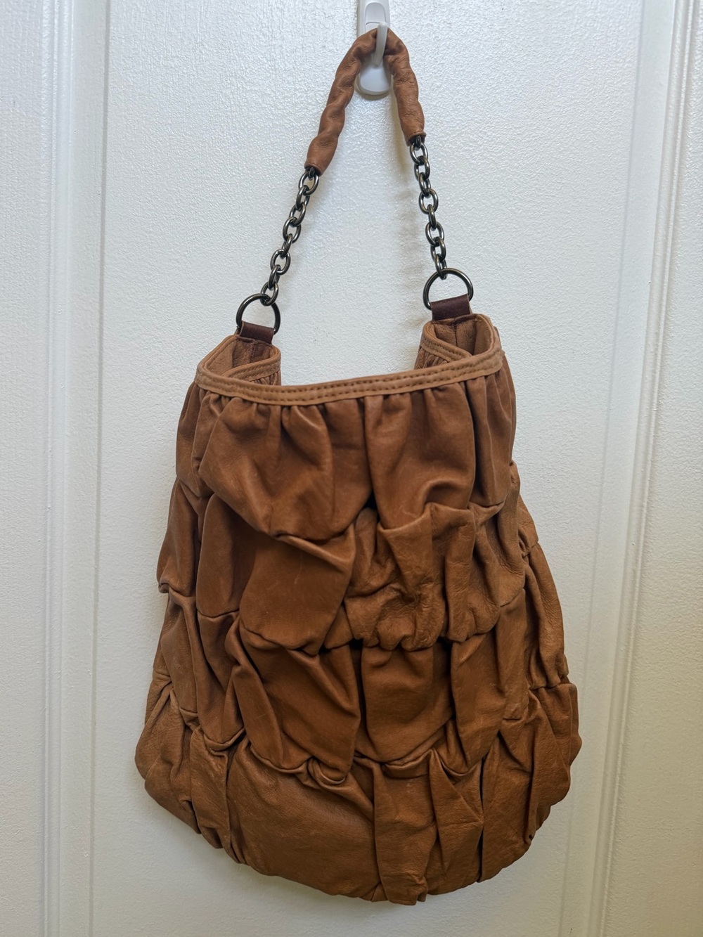 BCBGMAXAZRIA 100% leather leather hobo bag GORGEOUS!